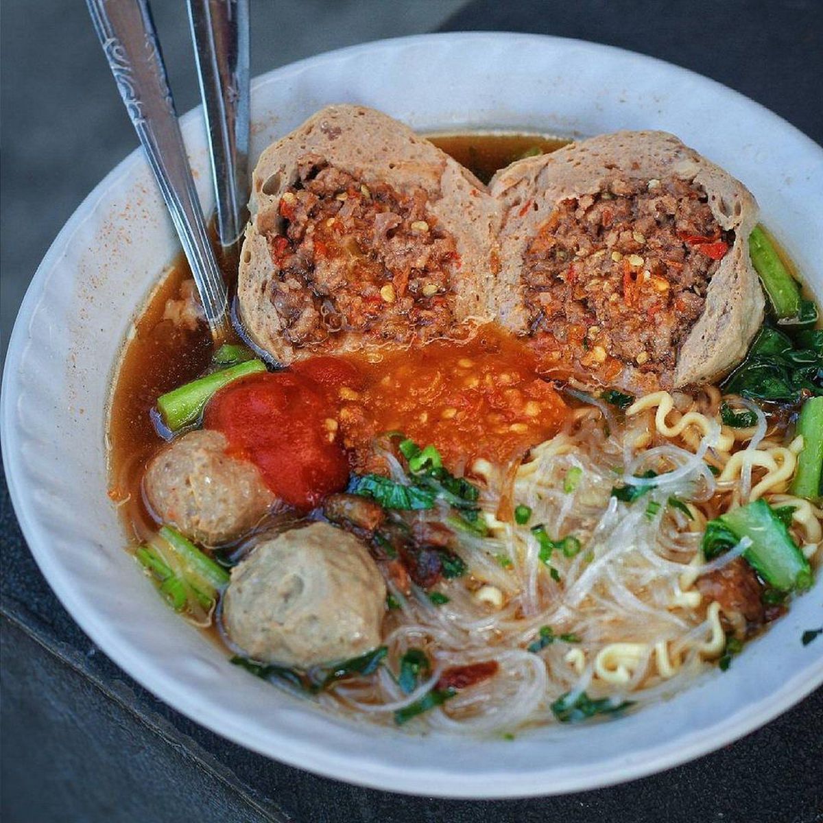 Bakso: Kuliner Rakyat yang Mendunia dan Tak Pernah Usang