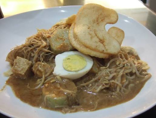 Ketoprak: Makanan Populer Indonesia Simpel yang Kaya Rasa