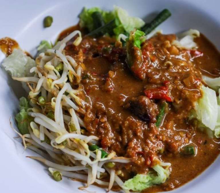 Pecel: Makanan Tradisional Indonesia yang Mendunia
